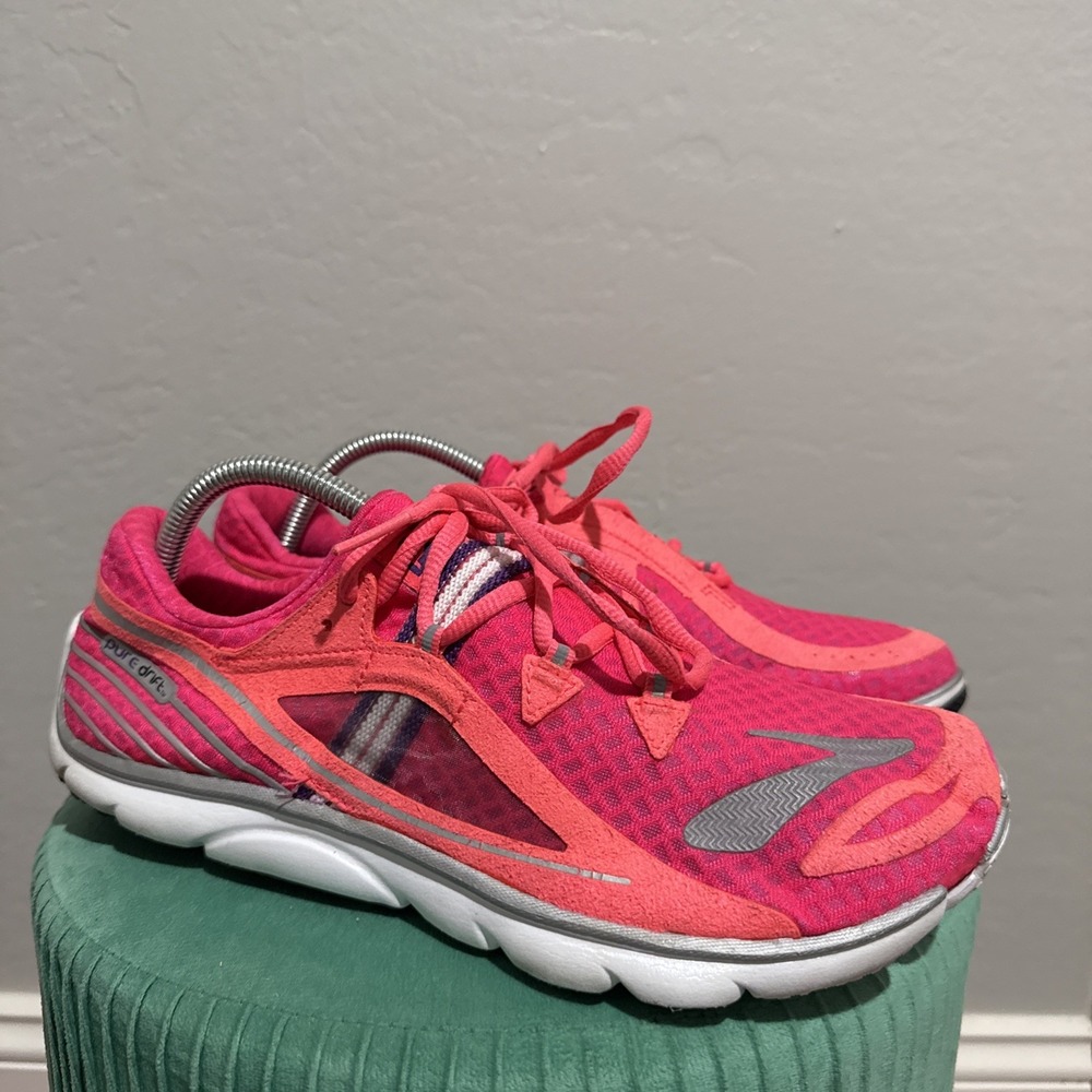 Brooks PureDrift Running Shoes Women's Size 11 Pink Coral Lightweight Sneakers